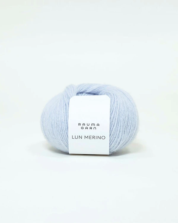 LUN MERINO_kolor lodowy niebieski